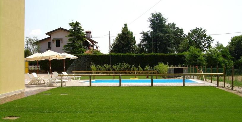 Дом отдыха Cozy Holiday Home in Ariano nel Polesine with Swimming Pool