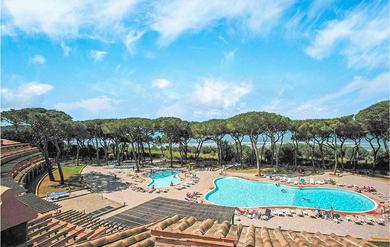 Apartments Awesome apartment in Puntone GR with 1 Bedrooms, WiFi and Outdoor swimming pool