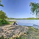Holiday home Lakefront Gobles Home with Private Dock and Boats!