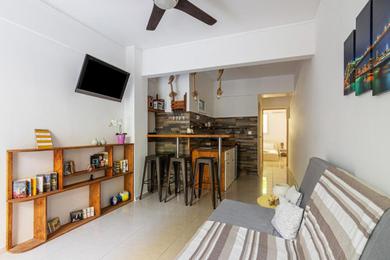 Apartments Comfy Apartment close to Floisvos Beach
