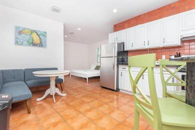 Apartments Quaint Studio Minutes From The Ocean & Shopping