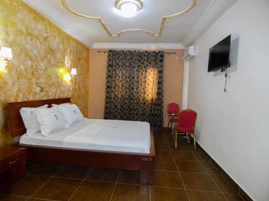 Отель LIVELY HOTEL Douala Cameroun
