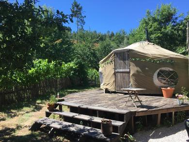 Люкс-шатер Star Gazing Luxury Yurt with RIVER VIEWS, off grid eco living