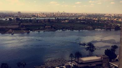 Amazing Nile View and Pyramids Apartment