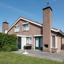 Holiday home Ruim vakantiehuis in Breskens - Strandparel 347