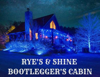 Guest house Ryes and Shine Bootlegger's Cabin! Hot Tub* Pool* Arcade* Billiards *EV * Pet Friendly