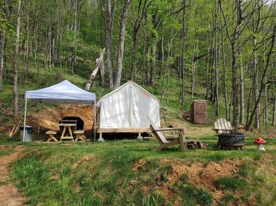 Люкс-шатер Tentrr Signature Site - Greener Acres Roan Mountain View