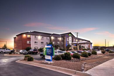 Отель Holiday Inn Express & Suites Alamogordo Highway 54/70, an IHG Hotel