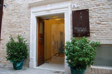 Отель Relais Del Borgo Hotel & Spa 4 Stelle