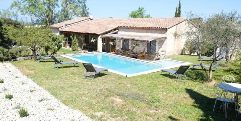 Дом отдыха Maison de famille avec piscine privée située à Les Taillades dans le Vaucluse, 6 personnes LS2 368 FOURCO