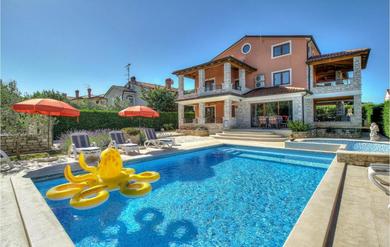 Holiday home Beautiful home in Buje with 4 Bedrooms, WiFi and Outdoor swimming pool