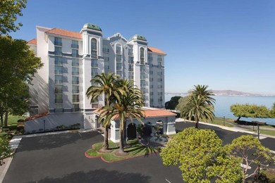 Отель Embassy Suites San Francisco Airport - Waterfront