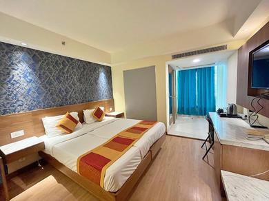 Hotel The Orion Plaza - Nehru Place