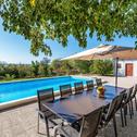 Holiday home Awesome Home In Nadin With Outdoor Swimming Pool, 5 Bedrooms And Private Swimming Pool