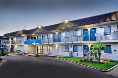 Hotel Motel 6-Palmdale, CA