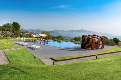 Villa Nunziata Villa Sleeps 8 with Pool and Air Con