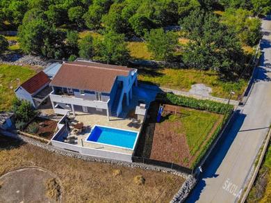 Holiday home Family friendly house with a swimming pool Primorski Dolac, Trogir - 17285