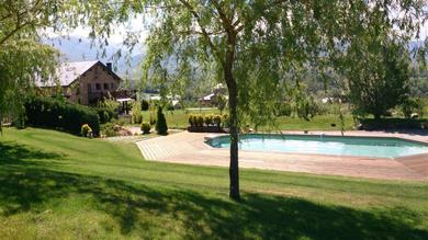 Chalet Casa con encanto, jardín, vistas y piscina