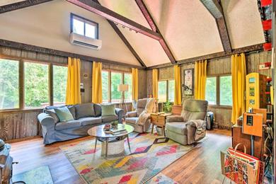 Vibrant Putney Cabin with Fire Pit Hike and Ski!