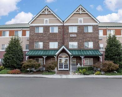 Отель MainStay Suites Knoxville Airport