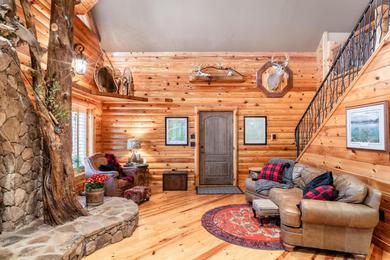Дом отдыха Iron Mountain Lodge - Beautiful Cabin With Forest & Mountain Views!