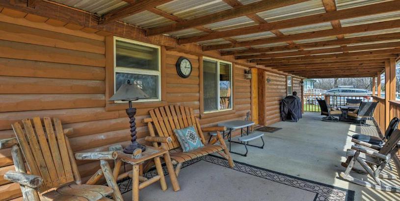 Holiday home Bartlesville Cabin with Pool, Hot Tub and Trampoline!