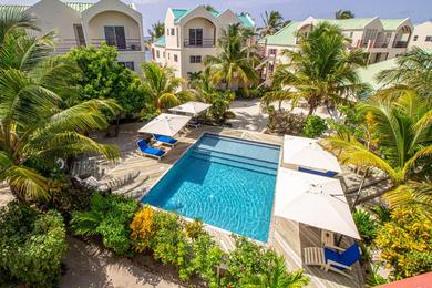 Отель Tres Cocos Resort