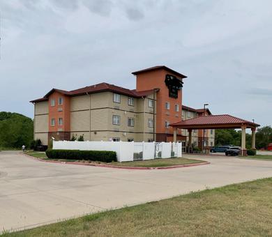 Holiday Inn Express - Wichita North - Park City, an IHG Hotel