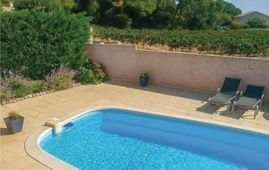 Holiday home Nice Home In Cessenon Sur Orb With 3 Bedrooms, Wifi And Outdoor Swimming Pool