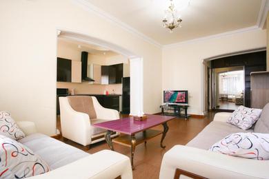 Center Yerevan 1 Bedroom Apartment With Balcony ,Small Center Aram Street