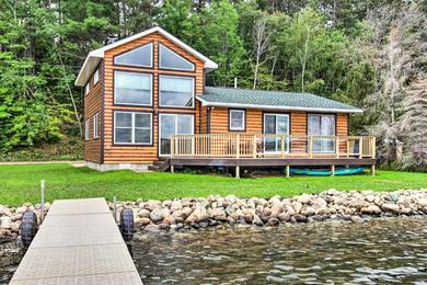 Дом отдыха Lakefront Motley Home with Deck and Private Dock!