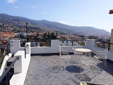 Дом отдыха House with one bedroom in Funchal with wonderful sea view terrace and WiFi 4 km from the beach
