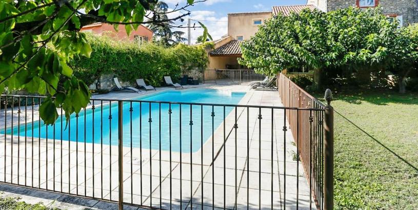 Вилла Villa de 4 chambres avec piscine privee jardin clos et wifi a Caromb
