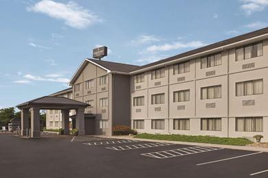 Отель Country Inn & Suites by Radisson, Abingdon, VA