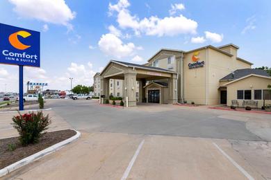 Hotel Comfort Inn & Suites Ponca City near Marland Mansion