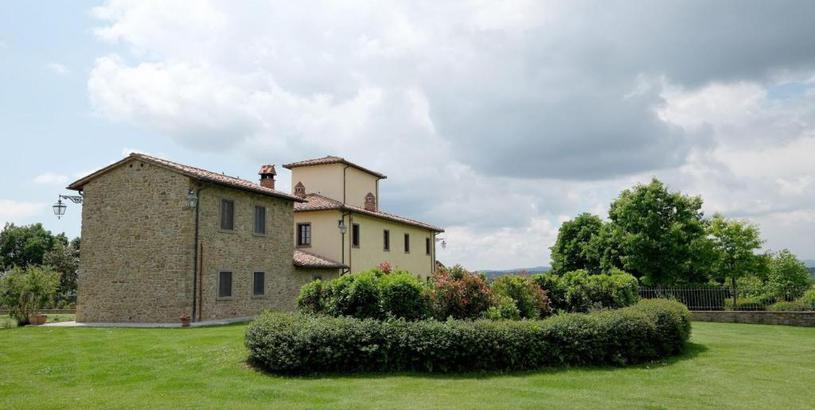Villa Puliciano Villa Sleeps 16 with Pool Air Con and WiFi