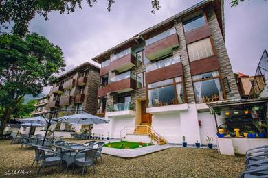Hotel Sojourn By The Lake, Bhimtal