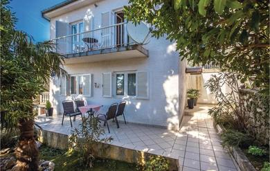 Holiday home Three-Bedroom Holiday Home in Selce