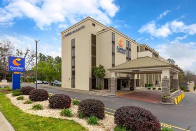 Отель Comfort Inn & Suites Durham near Duke University