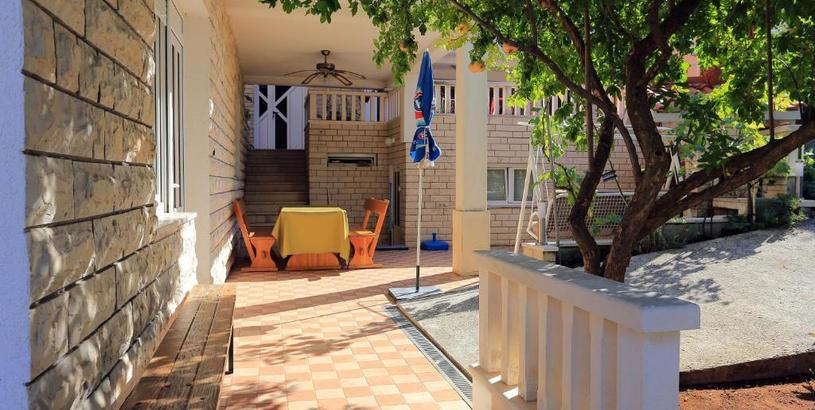 Apartments Apartments with a parking space Seget Vranjica, Trogir - 12760