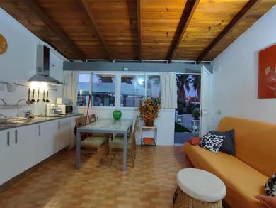 Apartments Apartamento 1, Chalet Manzano a 15" de Sevilla, a 30" del Aeropuerto de Sevilla