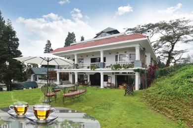 Resort Sourenee Tea Estate