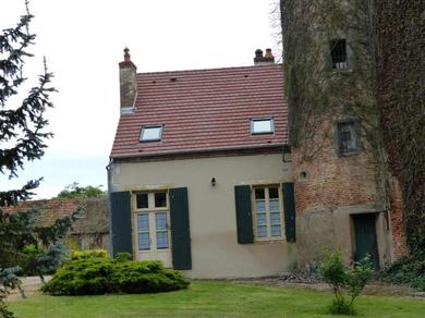 Дом отдыха Gîte Dompierre-sur-Besbre, 4 pièces, 6 personnes - FR-1-489-112