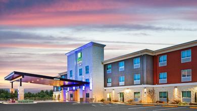 Hotel Holiday Inn Express & Suites Junction, an IHG Hotel
