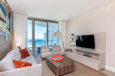 Apartments 2 Bedroom Hyde Beach Resort 1704