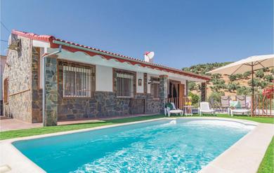 Nice Home In Rute With 3 Bedrooms, Wifi And Outdoor Swimming Pool