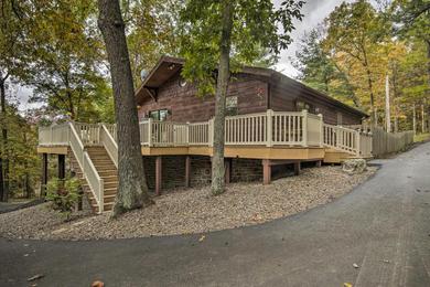 Holiday home Pet-Friendly Raystown Lake Cabin with Deck and BBQ!