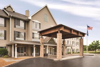 Отель Country Inn & Suites by Radisson, West Bend, WI