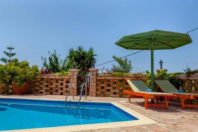 Вилла AIMILIOS VILLA- Private Pool and Stunning view!