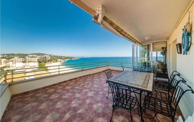 Stunning apartment in Platja dAro with 3 Bedrooms and WiFi